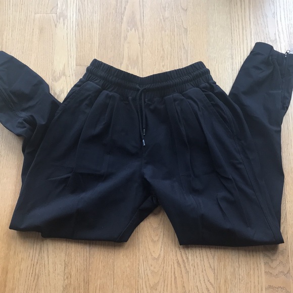 Uniquely Lorna Jane Black Pants w/gathered leg cuffs size Small - Picture 2 of 9